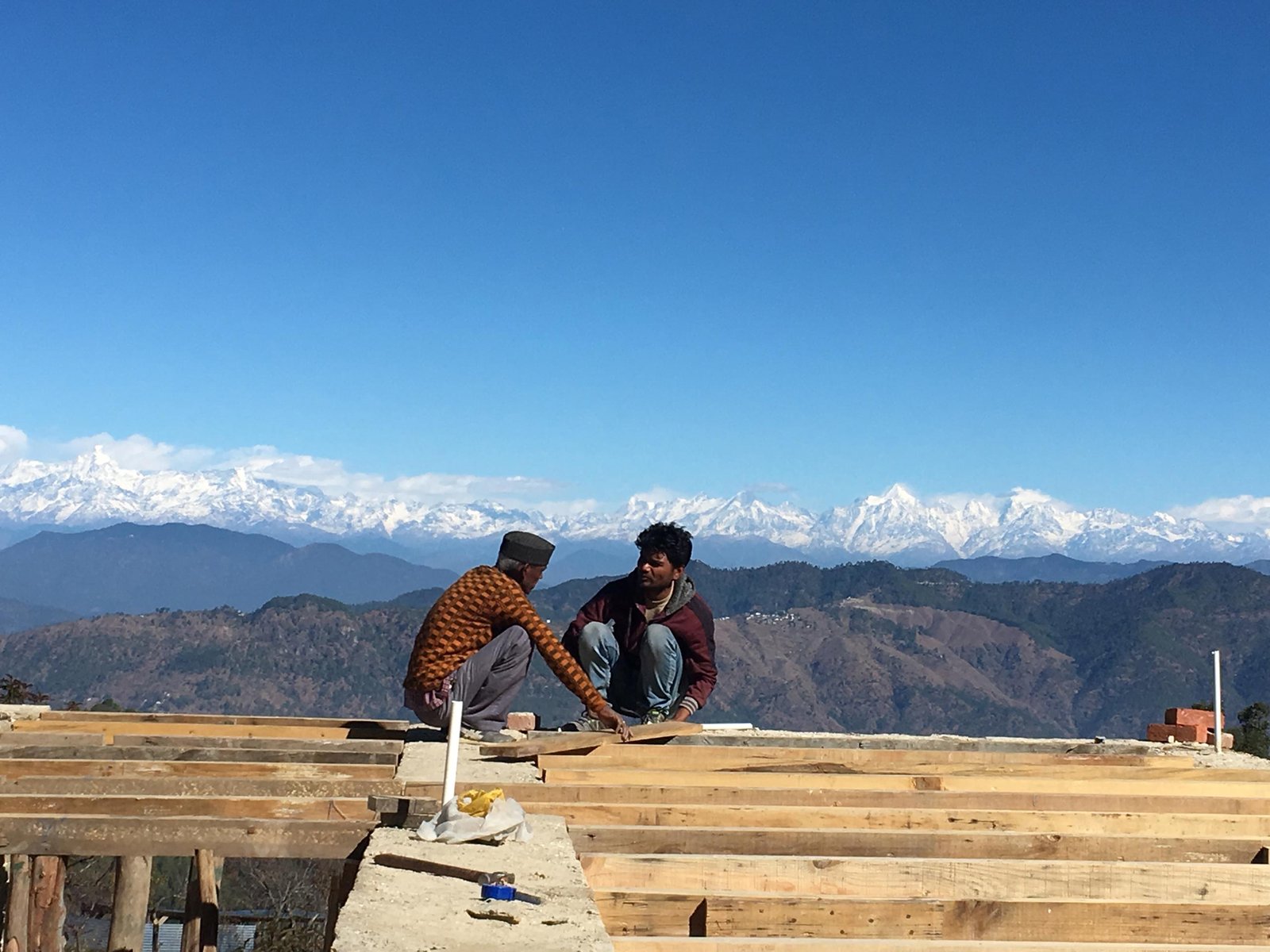 construction image of Himalayan mountain home