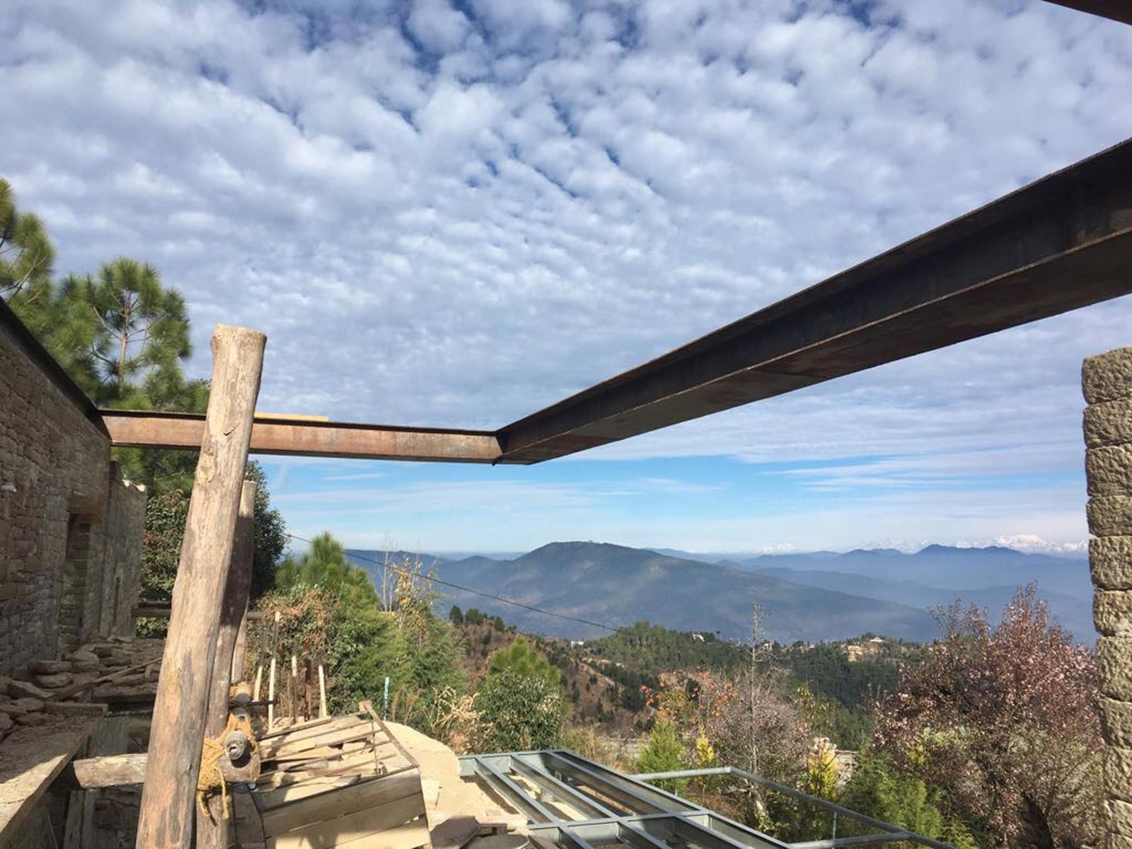 construction image of Himalayan mountain home